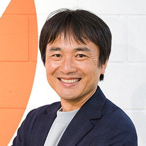 堀氏